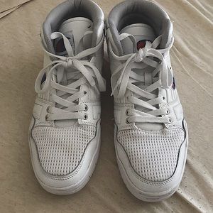 Champions 9.5 Men’s shoes